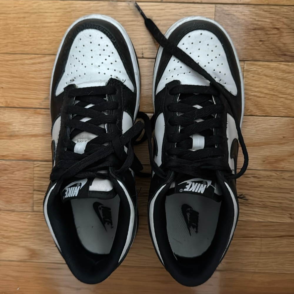 Nike panda low dunks
